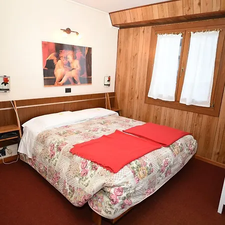 Hotel Genzianella Champoluc Buitenkant foto